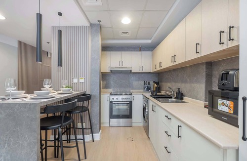 Dubai Sports City Apartment | StayShort - Contemporary Studio Living in Sports City