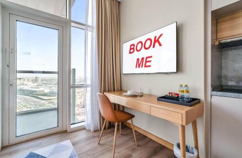 Jumeirah Village Triangle Apartment | StayShort - Stylish Studio Novotel JVT with Access to 5-Star Hotel Pool, Gym & Spa - Sleeps 2