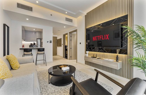 Jadaf Apartment | Stunning 1BR, 8 Min to Burj Khalifa