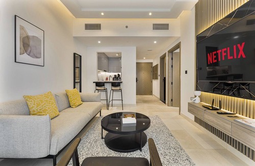 Jadaf Apartment | Stunning 1BR, 8 Min to Burj Khalifa