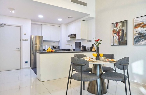 Dubai Apartment | Stylish 1-Bedroom Apartment near Downtown Duba