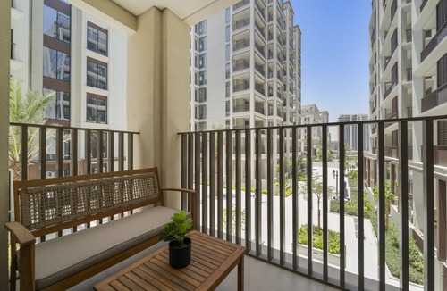 Dubai Apartment | Stylish 2BR | Creek Grove | Near Downtown