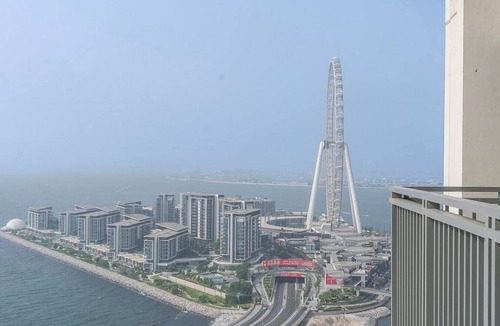 Dubai Marina Apartment | Sunset spot with breathtaking view by Suiteable