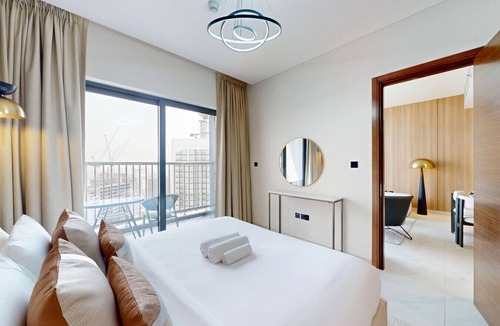 Nad Al Sheba Apartment | The Crest A - Premium Two Bedroom High-Rise Escape