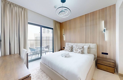 Nad Al Sheba Apartment | The Crest A - Premium Two Bedroom High-Rise Escape