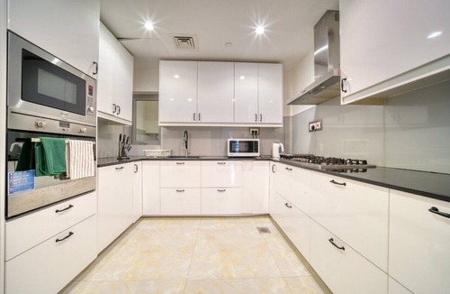 Palm Jumeirah Apartment | The Skyview Marina Penthouse near JBR