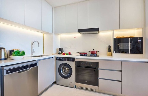 Dubai Sports City Apartment | Top Floor 2BR | Golf View | Vista Sports City