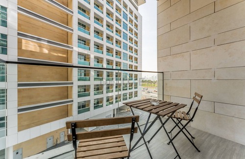 Jadaf Apartment | Tranquil Studio with City View, O10 Building