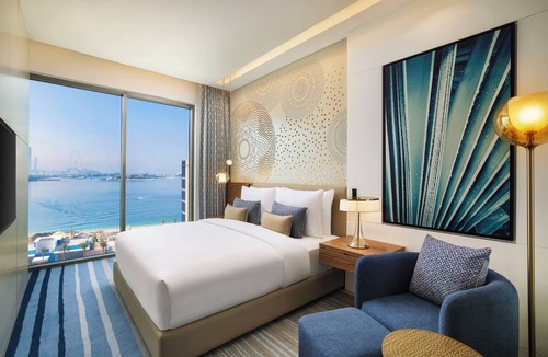 Palm Jumeirah Hotel | Tumbi Hotel Dubai The Palm, Tapestry Collection by Hilton