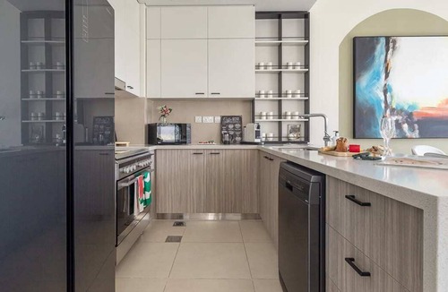 Dubai Villa | Upscale 3BR w/ Maid Room & Backyard - Sleeps 7!