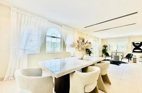 Jumeirah Park Villa | Venduras - Elite 3BR Villa With Private Pool in Jumeirah Park
