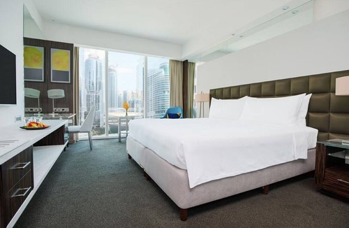 Jumeirah Lake Towers Hotel | voco Bonnington | Standard Room | Dubai Marina Minutes, Sauna + Steam