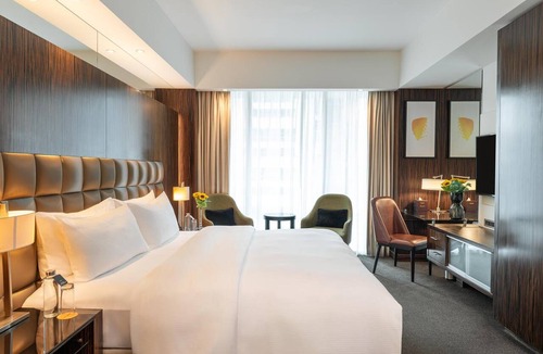 Jumeirah Lake Towers Hotel | voco Bonnington | Standard Room | Dubai Marina Minutes, Sauna + Steam