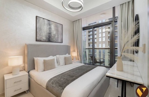 Sheikh Zayed Road Apartment | Vogue | Aykon City Business Bay near Metro Station