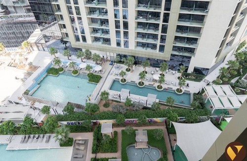 Sheikh Zayed Road Apartment | Vogue | Aykon City Business Bay near Metro Station