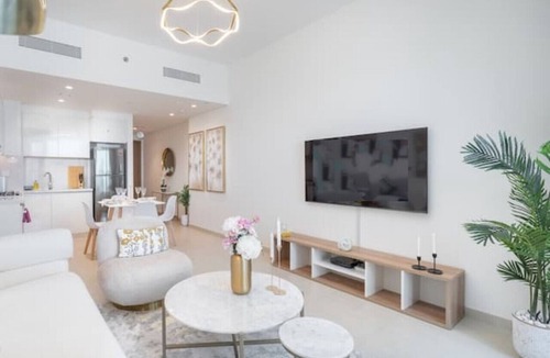 Za'abeel 2 Apartment | Vogue, Downtown with Easy Access to Dubai Mall