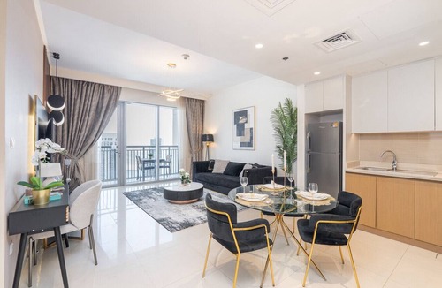 Dubai Apartment | Vogue Sky-High 1BR Retreat Harbour Views T1