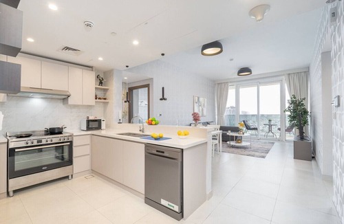Bur Dubai Apartment | Vogue Stunning Dubai Frame and Park Views 30th Floor with balcony Walkable to Metro