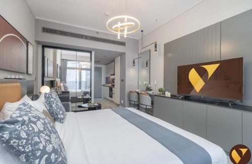 Madinat Zayed Apartment | Vogue Vacation Homes, Downtown Mag318 near Burj Khalifa and Dubai Mall, Studio Apartment with Balcony, Canal and City View, Access to all Amenities