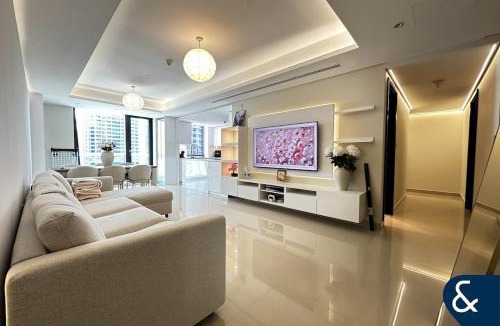 Madinat Zayed Apartment | WASEEM PALACe