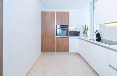 Dubai Maritime City Apartment | Waterfront Luxe Apt w/Sea Views & Pool Access