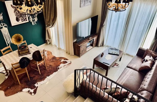 Al Hamra Village House | Western townhouse with swimming pool