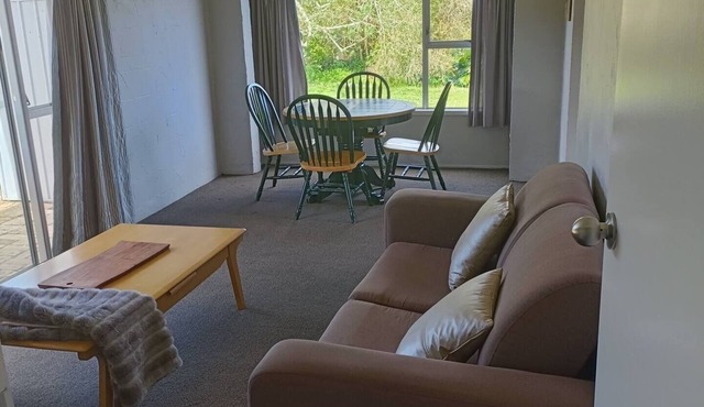 1970's Retro style 2 bed unit in Auckland