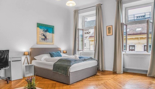 Affordable 2-Apts for 14 P/4BR Ideal for Families in Vienna