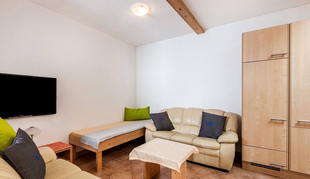 Apartment in Aschau near Kaltenbach Ski Lift in Aschau im Zillertal