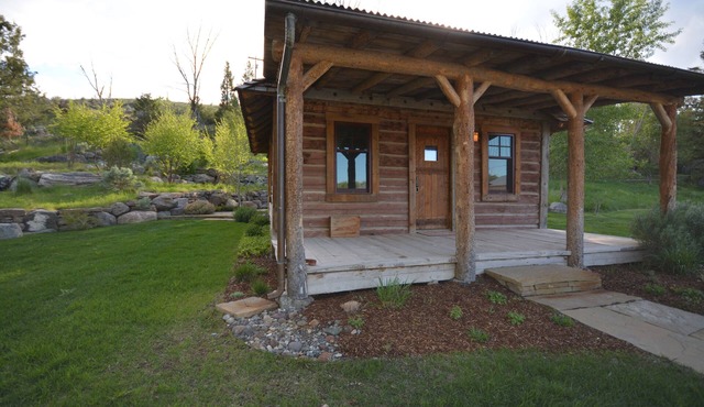 Authentic Custom Cabin, 17 miles from Yellowstone National Park in Emigrant