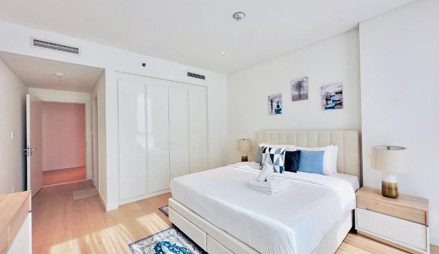Azure Saadiyat 2BR plus Maids room with Views