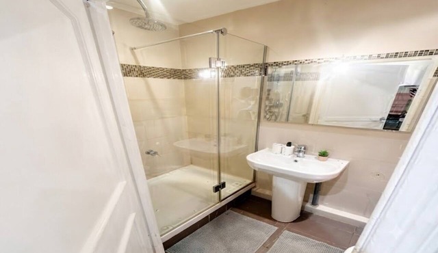 Beautiful Apartment in La Marsa with Parking