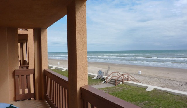 BEST BUY! -Jackie's Direct BeachFront Condo -Spectacular View -NEW JUNE DISCOUNT in South Padre Island
