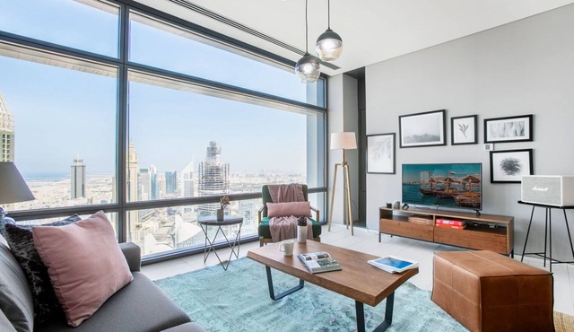 Blueground | DIFC, pool, nr Dubai Mall