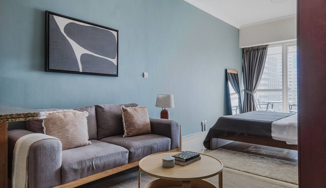 Blueground | JLT, pool, nr Dubai Marina