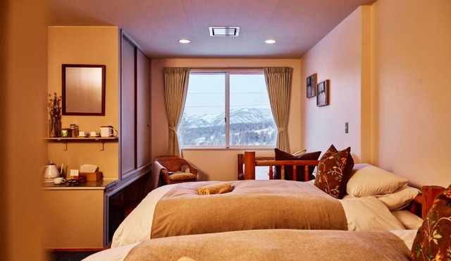 Canopy Lodge - Boutique Lodge at Hakuba Cortina in Otari