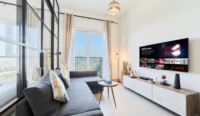 Chic 1BR w/Balcony in Collective 2.0, Dubai Hills