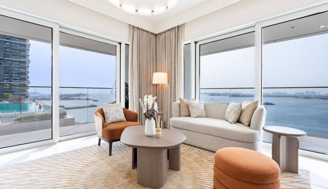 Chic 2 bedroom w Sunset and Palm Jumeirah Views