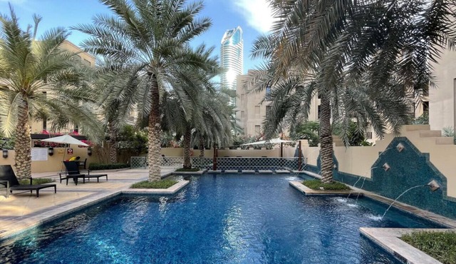 Cozy 1BR Apartment | Close to Mall, Metro, and Dining