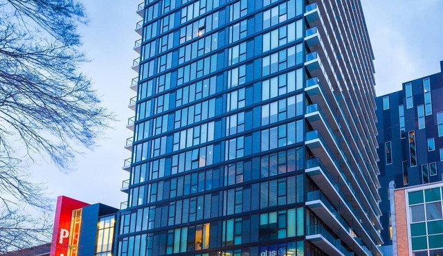 Cozy Skyline Entire Condo in Downtown - Across from Bell MTS Centre in Winnipeg