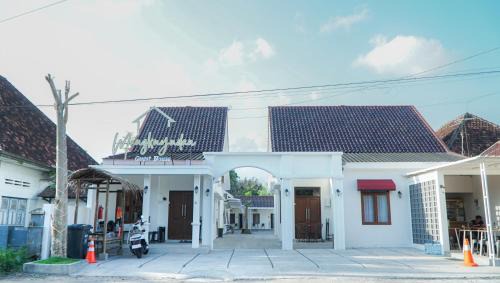 D'Mangkuyudan Luxury Guest House in Yogyakarta