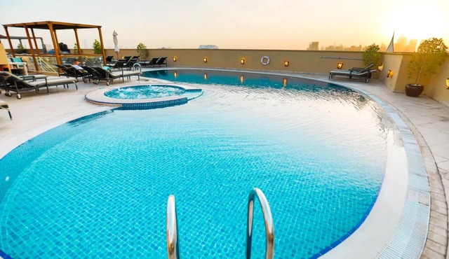 Elite Byblos | Deluxe | Near Mall of the Emirates, Nightlife, Easy Transit