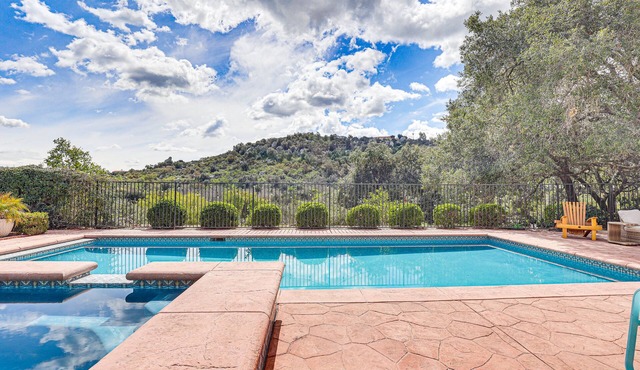 Escondido Home: Private Pool, 2 Grills & Fire Pit! in Escondido