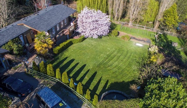 Farm - Stay in Sooke