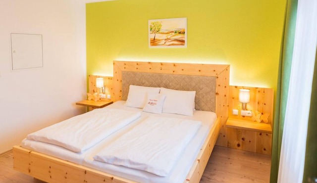 Ferienwohnung mit Terrasse - Gästehaus Bergbrunnen in Bad Loipersdorf