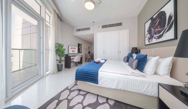 Free housekeeping visits during your stay - StayShort - Damac Hills cozy studio for 2 people!