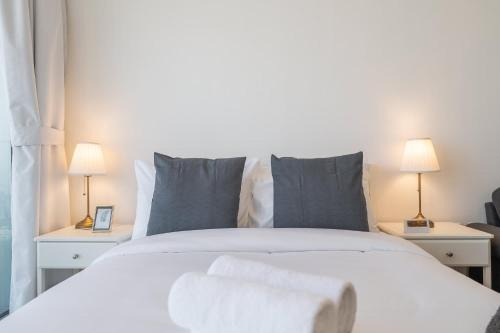 Free housekeeping visits during your stay - StayShort - The Skyline Studio - Elegant Living at Bloom Heights JVC