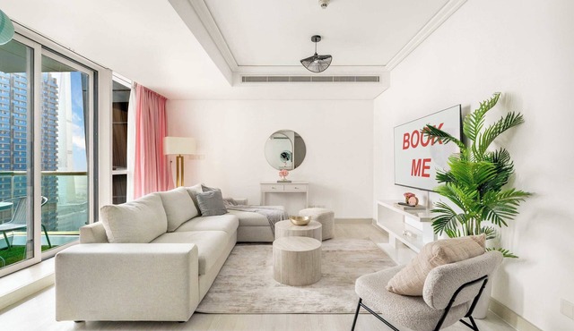 Free housekeeping visits during your stay - StayShort - Stylish 2-Bedroom in JLT That Sleeps 6 Comfortably