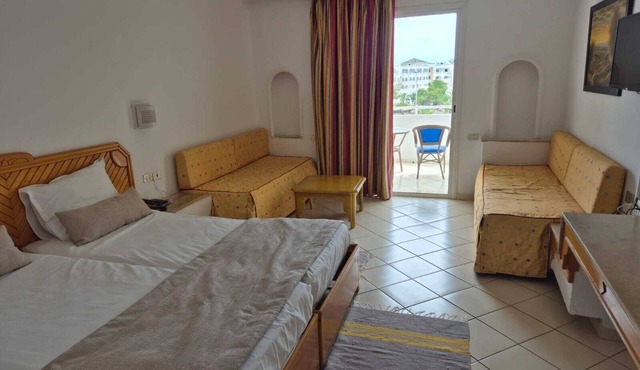 Golf Residence- Family Only