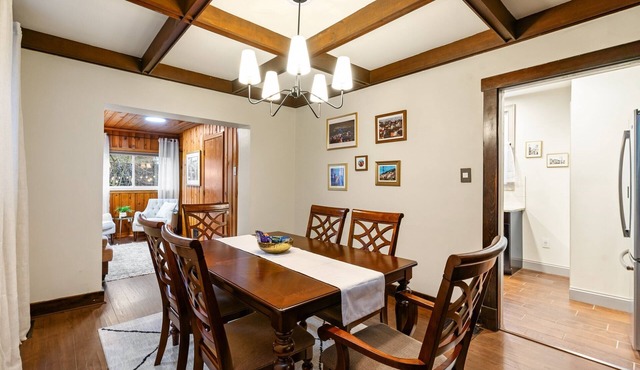Heritage House in Pittsburgh on Mt Washington - Charming 3BR, 2.5b Sleeps 7+ in Pittsburgh